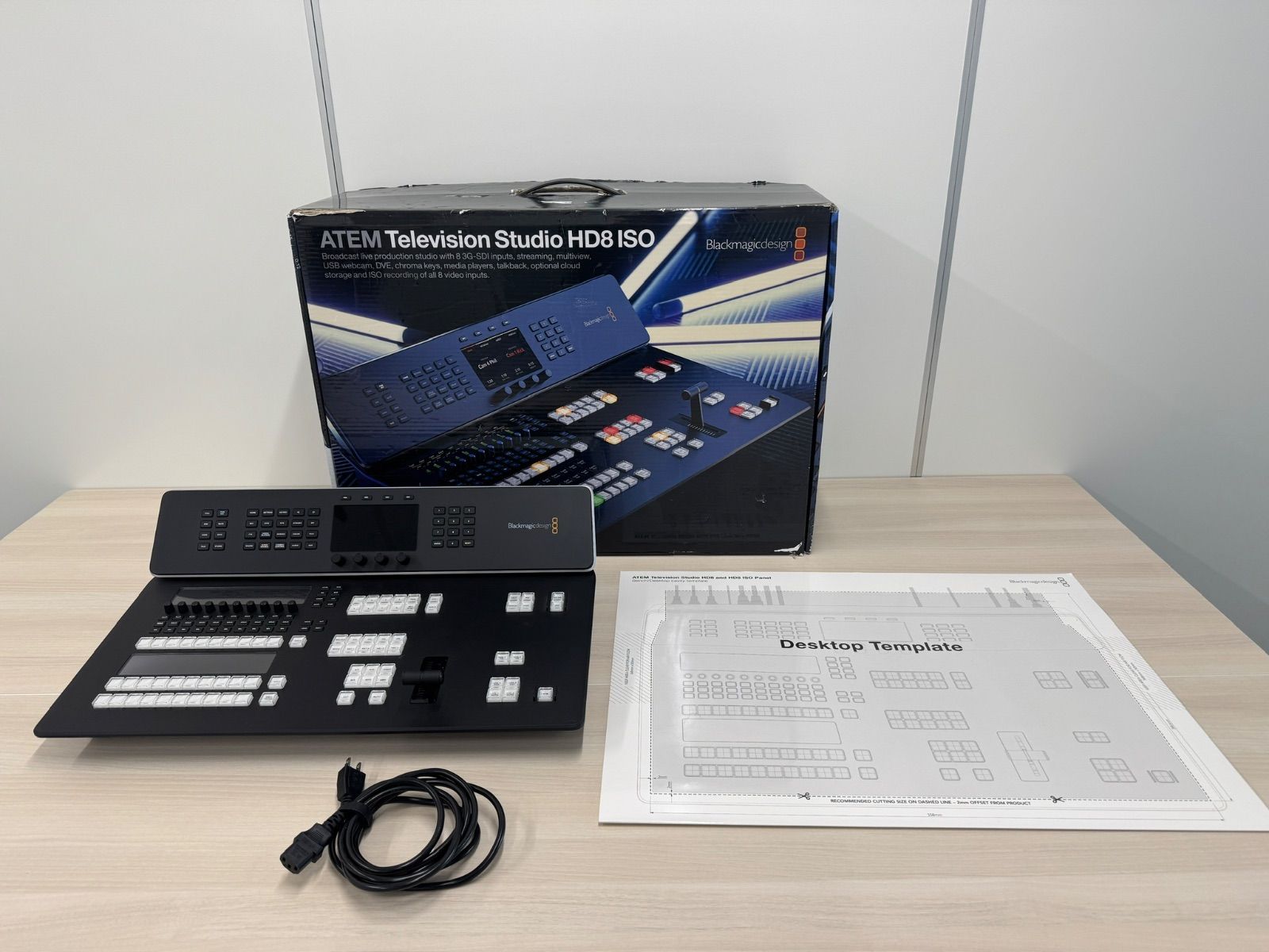 美品・オプション2TB SSD内蔵】ATEM Television Studio HD8 ISO