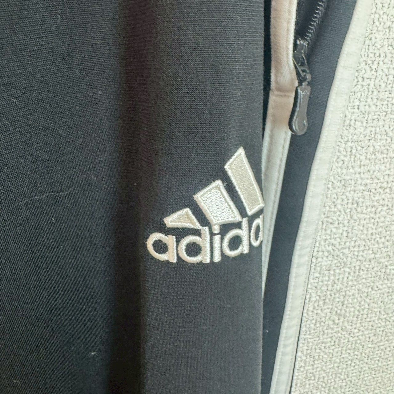 adidas アディダス レアル・マドリード トラックジャケット 刺繍ロゴ 