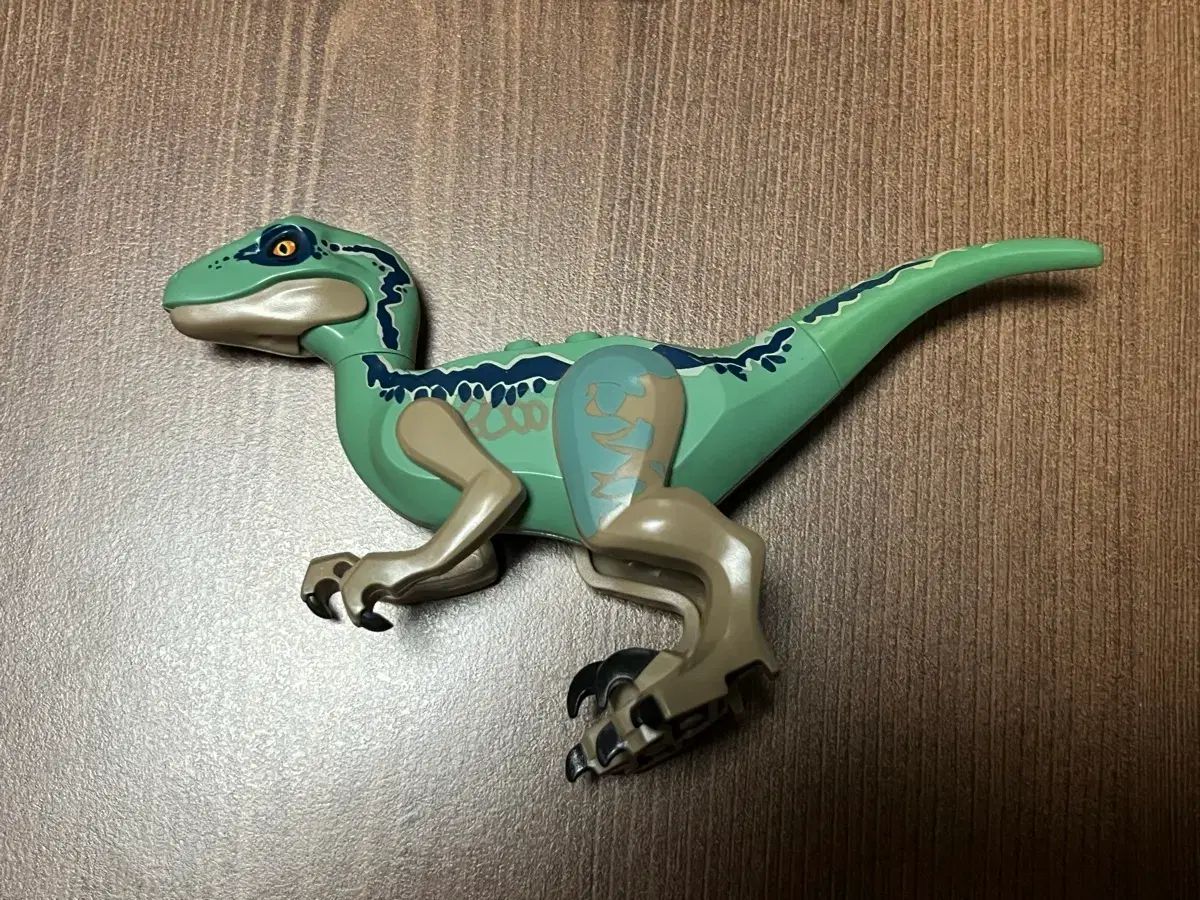 LEGO ジュラシック・ワールド ブルーのヘリコプター・チェイス 75928