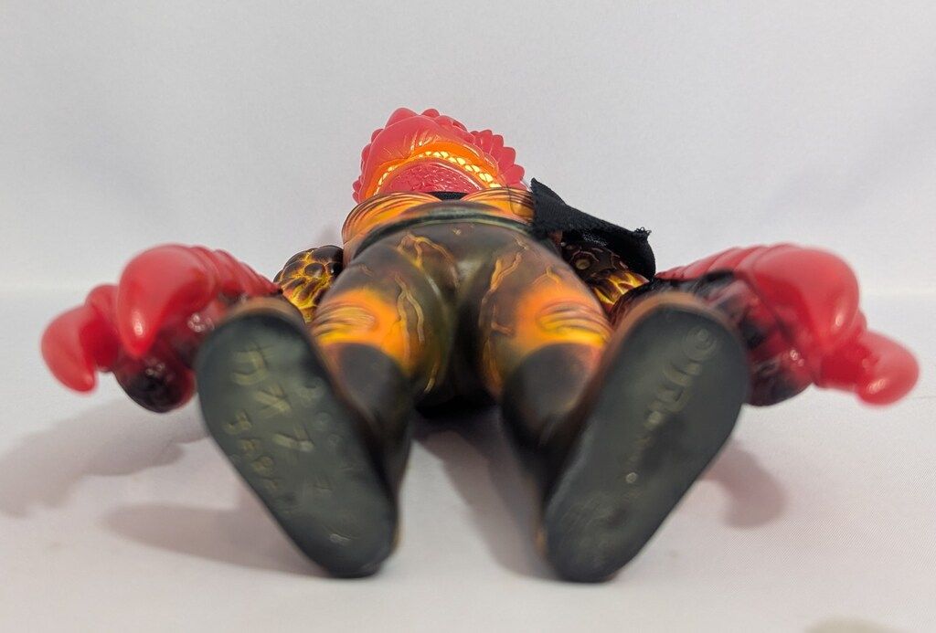 REALHEAD/ヒラリークリキントン ドラコマン クリアレッド成型/黒