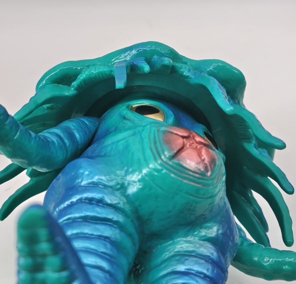 円谷コミュニケーションズ 怪獣郷 バリケーン(グリーン) - メルカリ