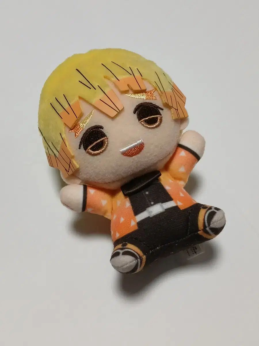 鬼滅の刃 我妻 善逸 ぬいぐるみ ぬい 出品 - メルカリ