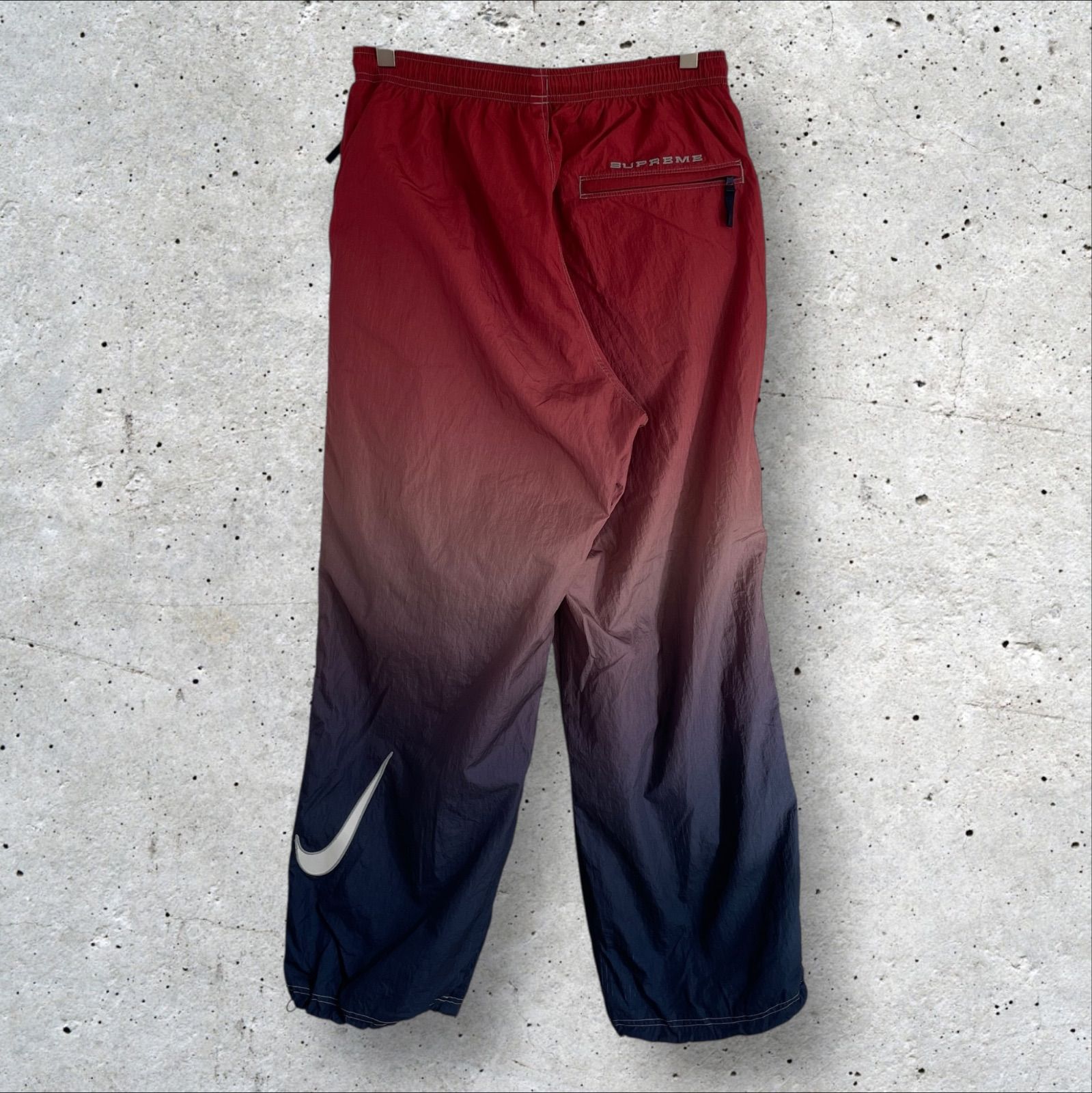 supreme シュプリーム NIKE ナイキ マルチカラー トラック パンツ 定価:23100円 Supreme × NIKE Ripstop Track Pant Multicolor ボルドー
