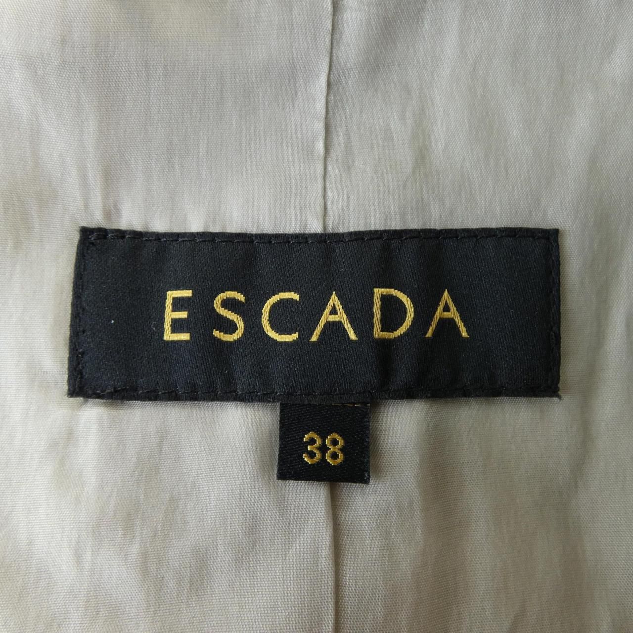 ESCADA ノーカラーブラックジャケット ESCADA ノーカラージャケット｜異素材切替 ジップ｜ブラック モード