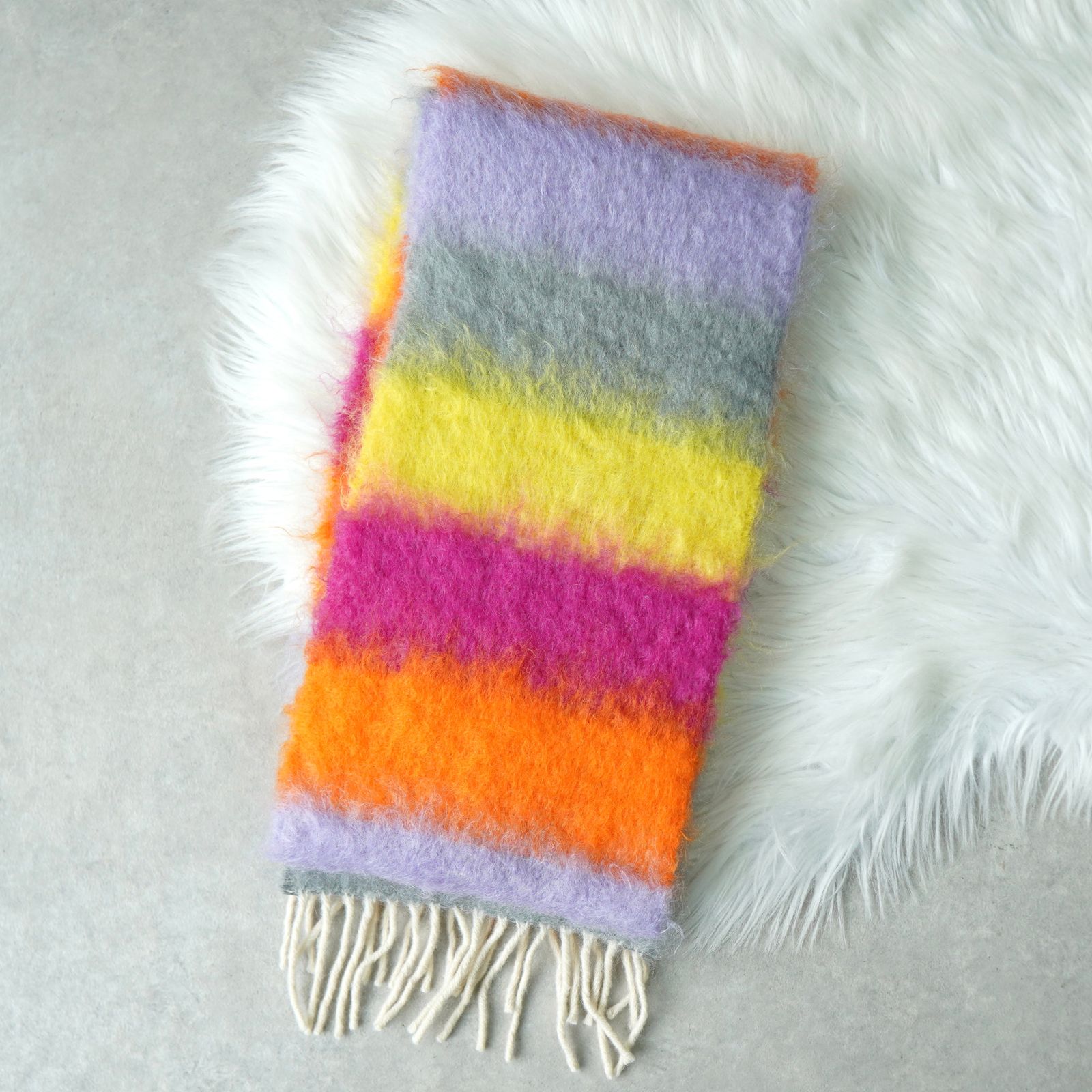 ロエベ アナグラム レザーパッチ モヘア マフラー マルチカラー - メルカリ