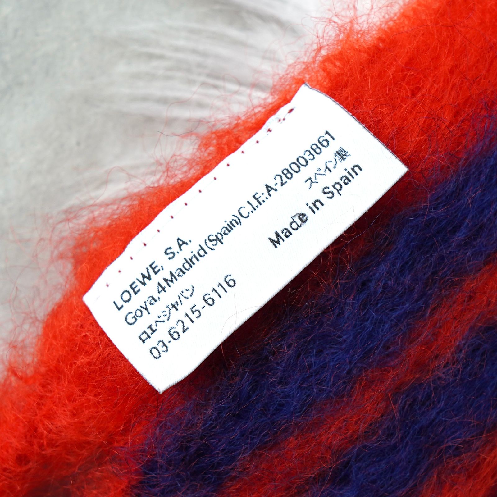 LOEWE ロエベ マフラー レザーパッチ モヘア ネイビー × レッド LOEWE (ロエベ) モヘア＆ウール レザーパッチ マフラー LELF655254X01