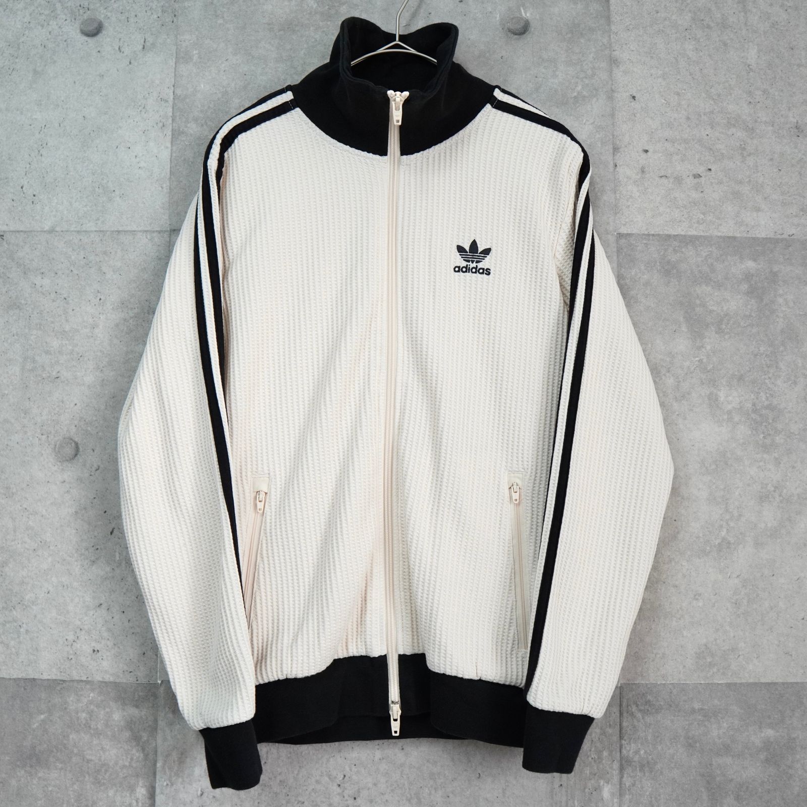 【未使用 adidas トラックジャケット トレフォイル 白 黒】 アディダス トレフォイルロゴ ワッフル トラックジャケット アイボリー