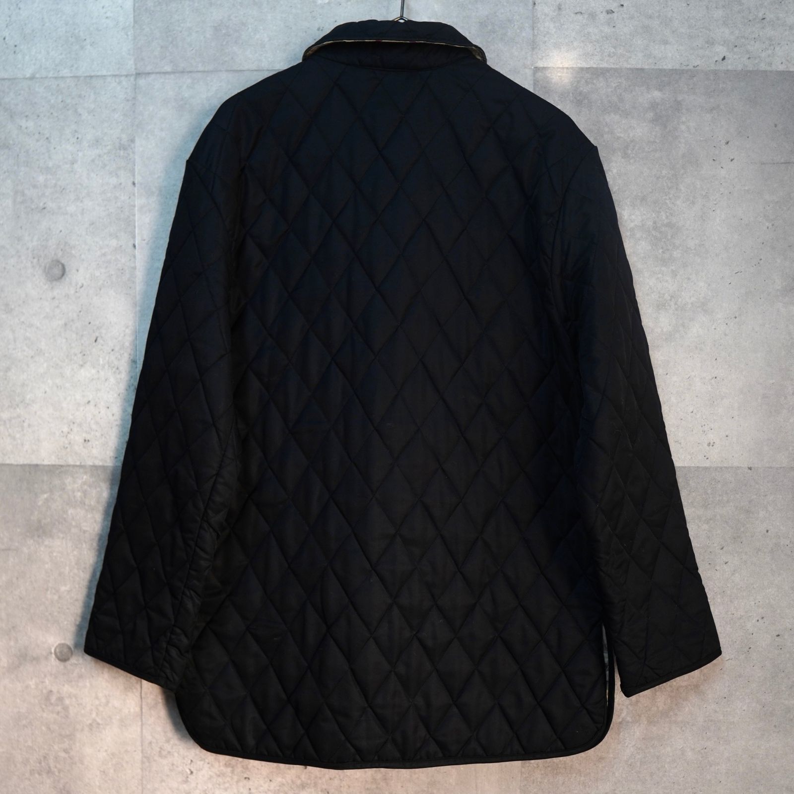 バーバリー ノバチェック裏地 キルティングジャケット ブラック