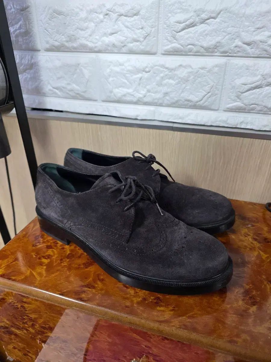 TOD S トッズ スウェード ウイングチップ 靴