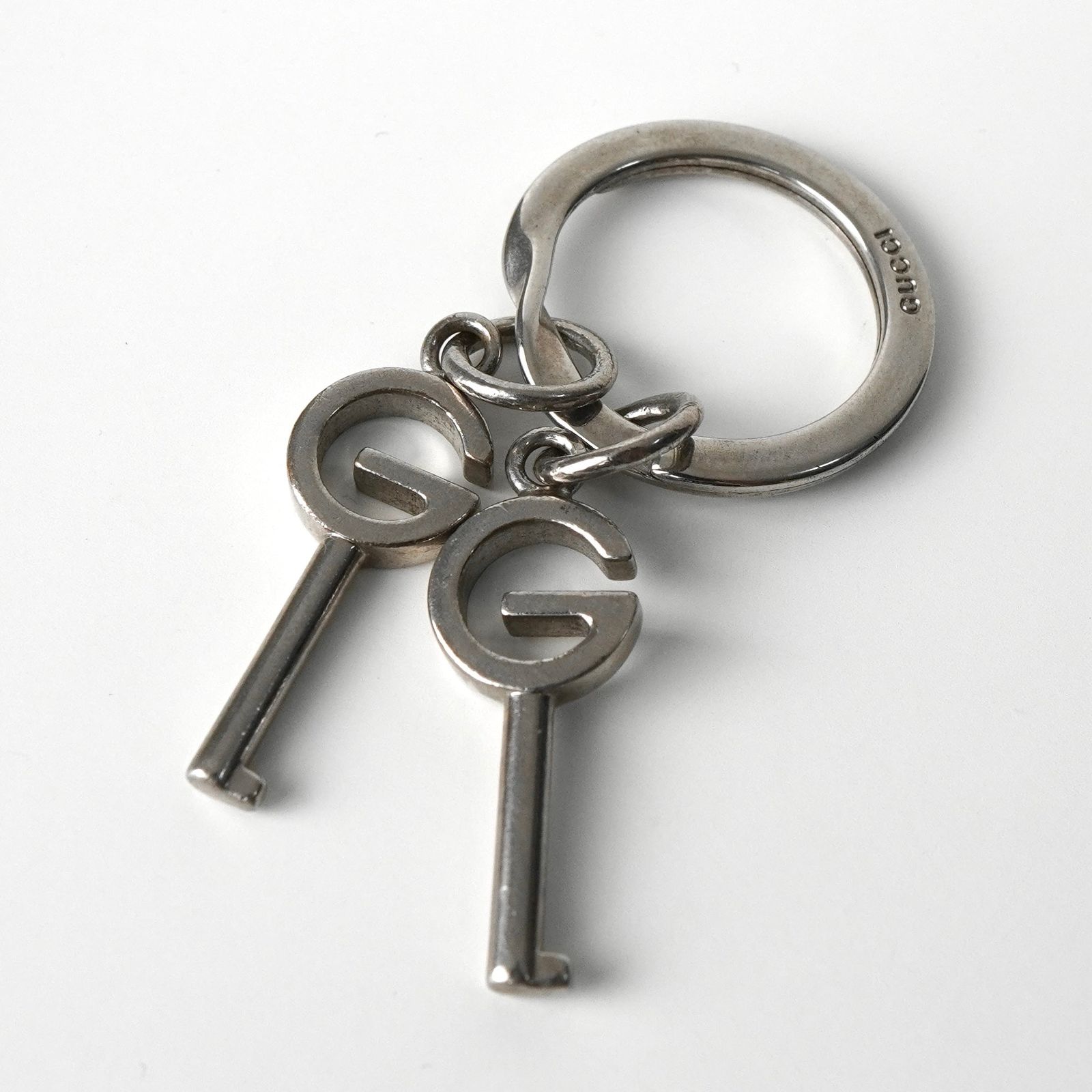 グッチ Gロゴ キーモチーフ チャーム キーリング キーホルダー シルバー