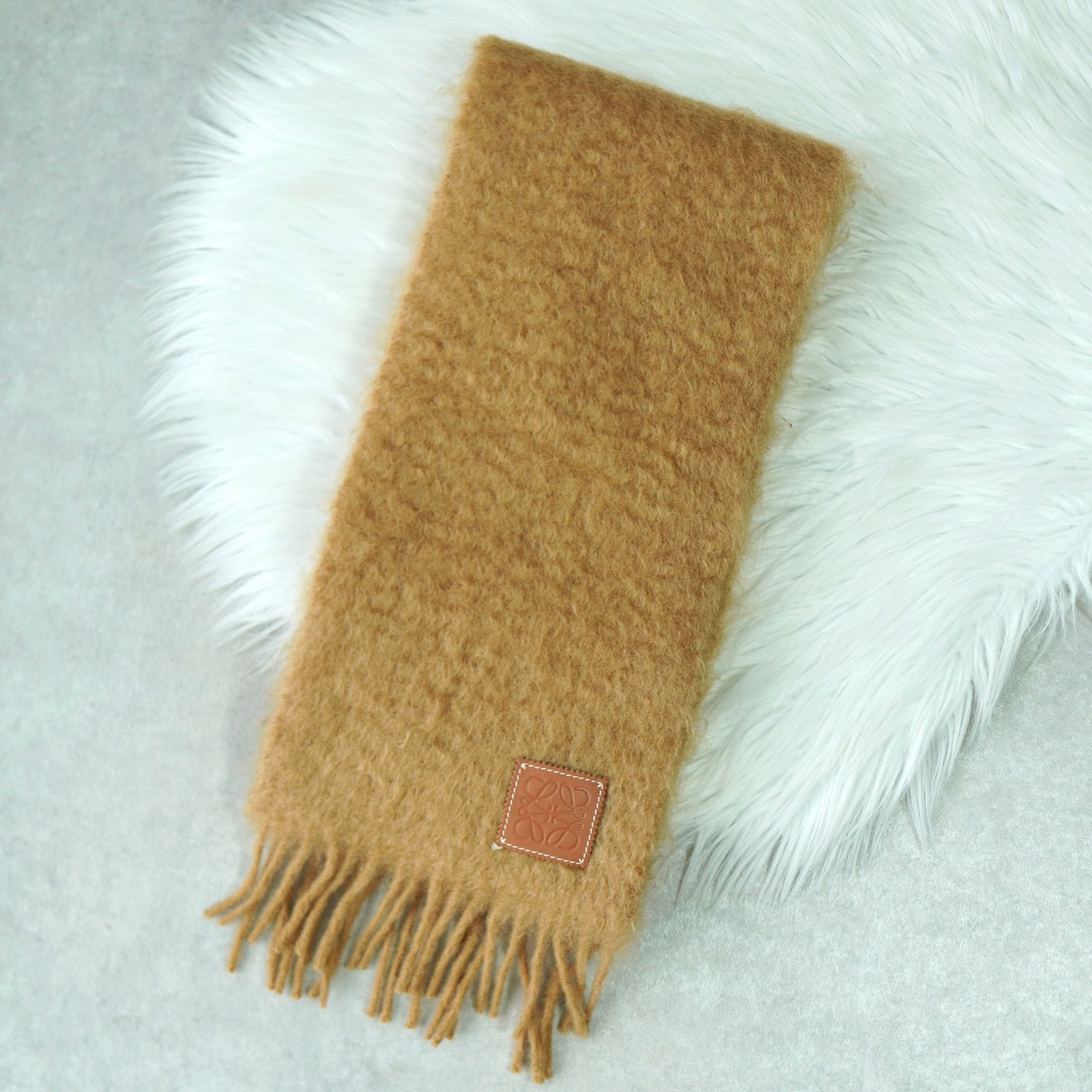 ロエベ アナグラム