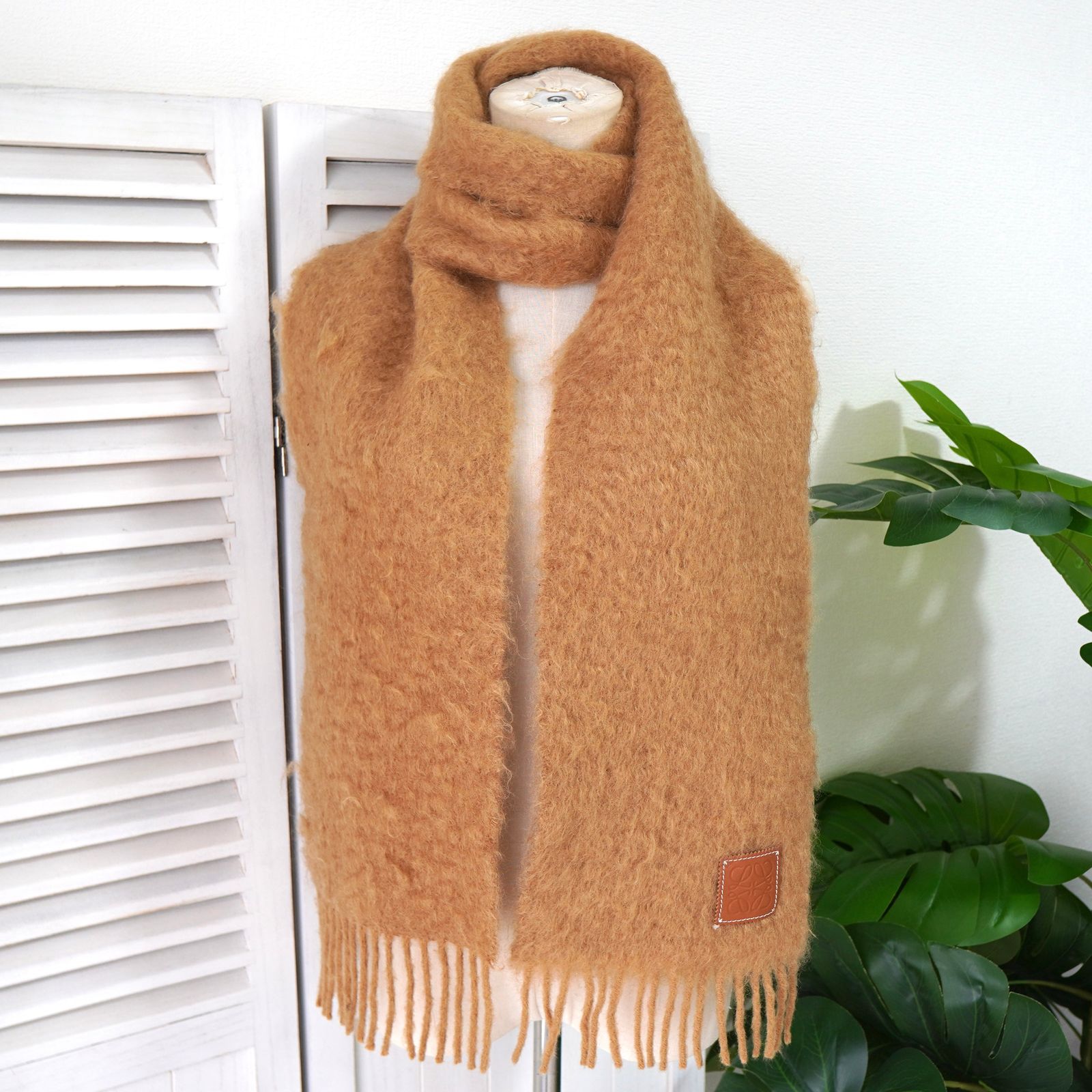 ロエベ アナグラム レザーパッチ モヘア マフラー キャメル