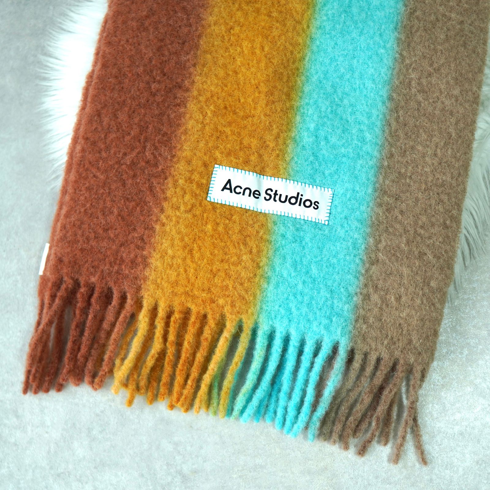  アクネ ストゥディオズ ストライプ柄 モヘア マフラー マルチカラー マフラー 小物