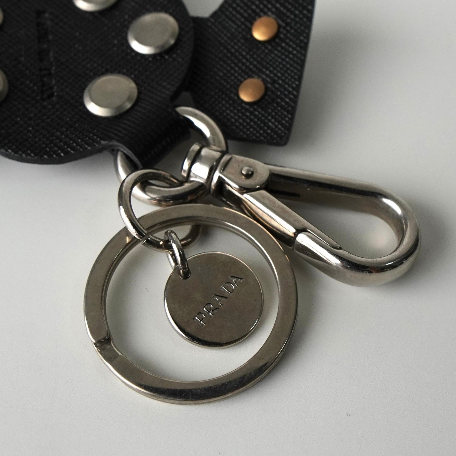 プラダ ロボット サフィアーノレザー キーリング キーホルダー