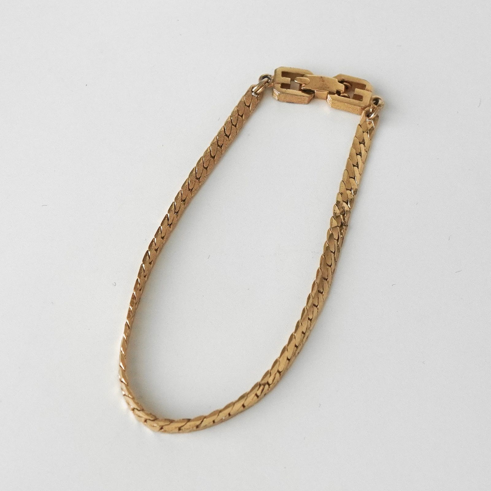 ジバンシィ ヴィンテージ GP ゴールド チェーン ブレスレット - メルカリ