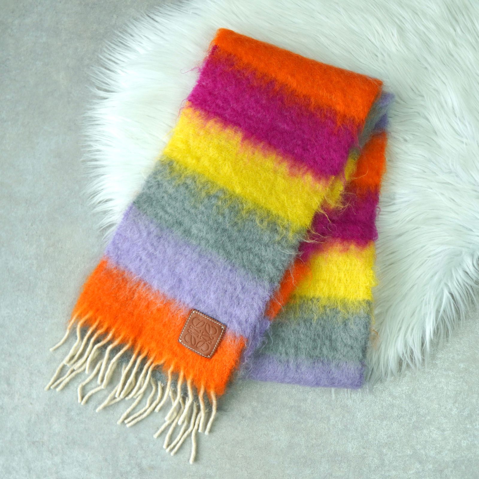 ロエベ アナグラム