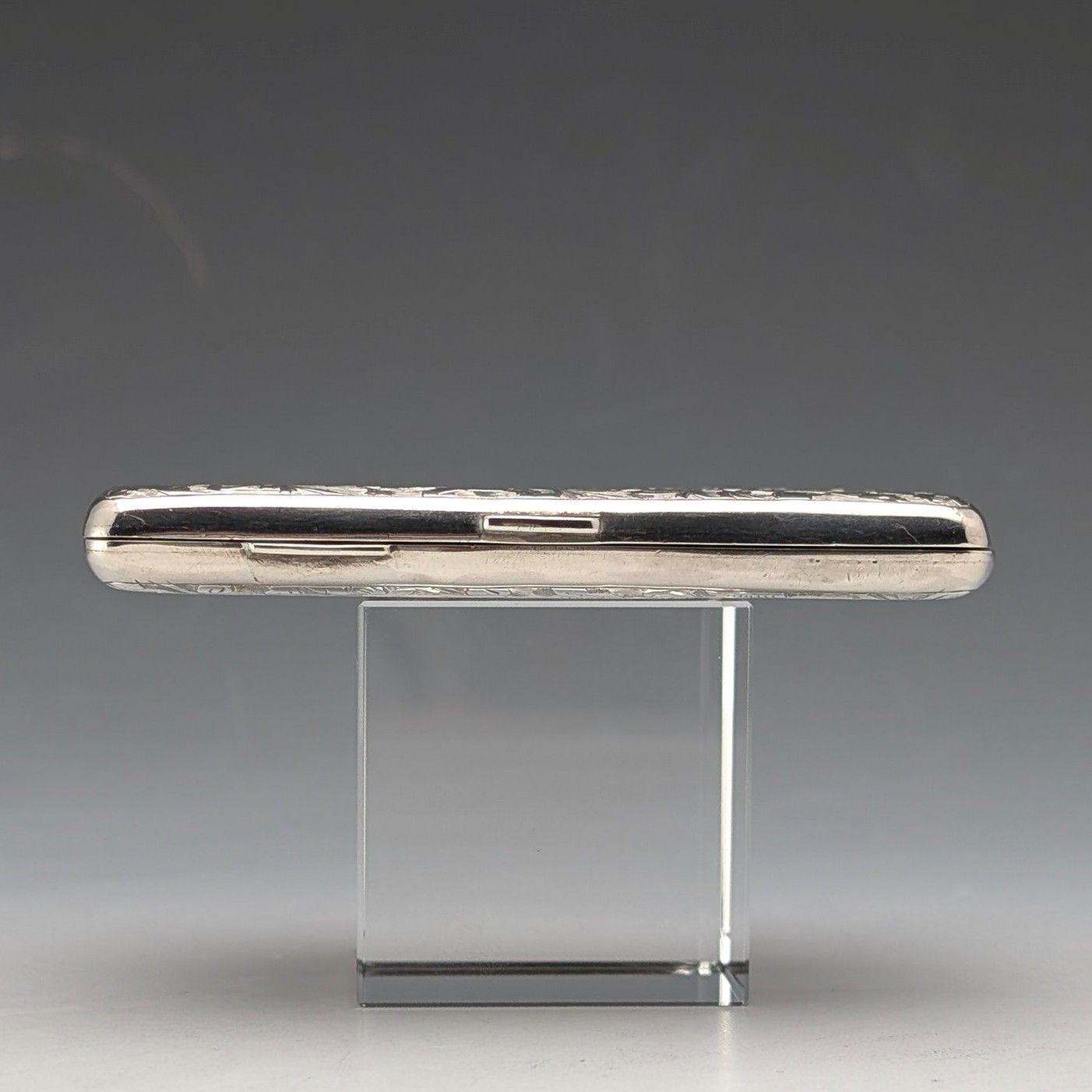 1886年 英国アンティーク 純銀製 両開き型 小型カードケース 64g