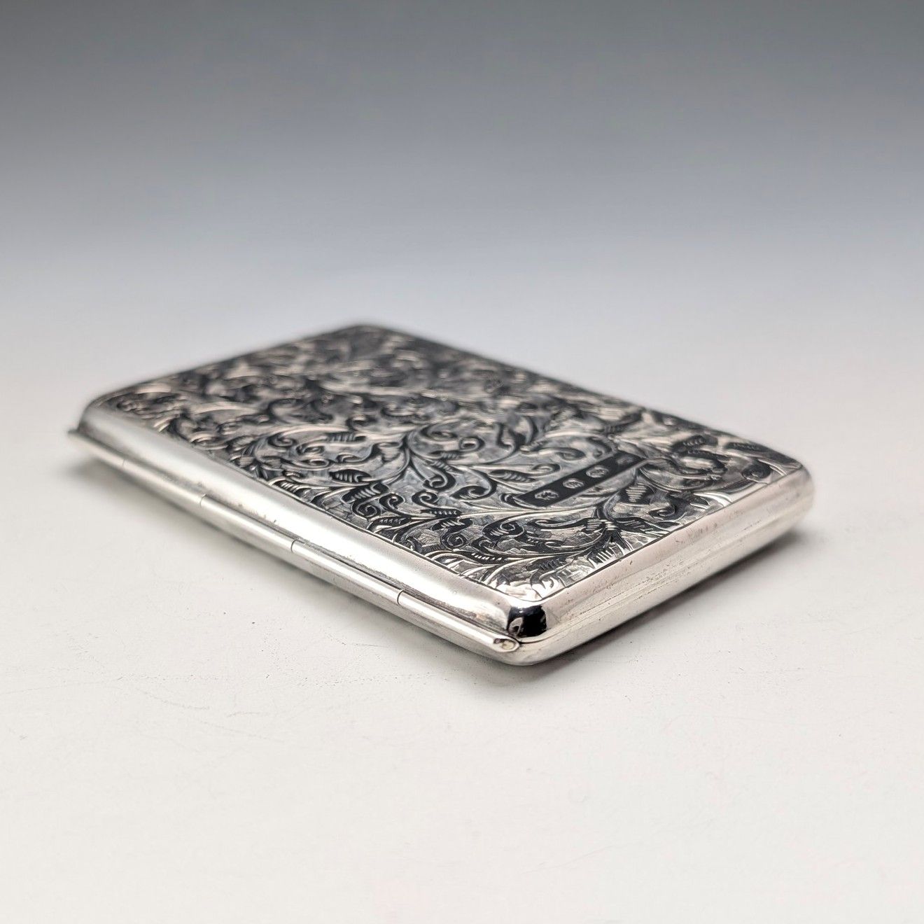 1886年 英国アンティーク 純銀製 両開き型 小型カードケース 64g
