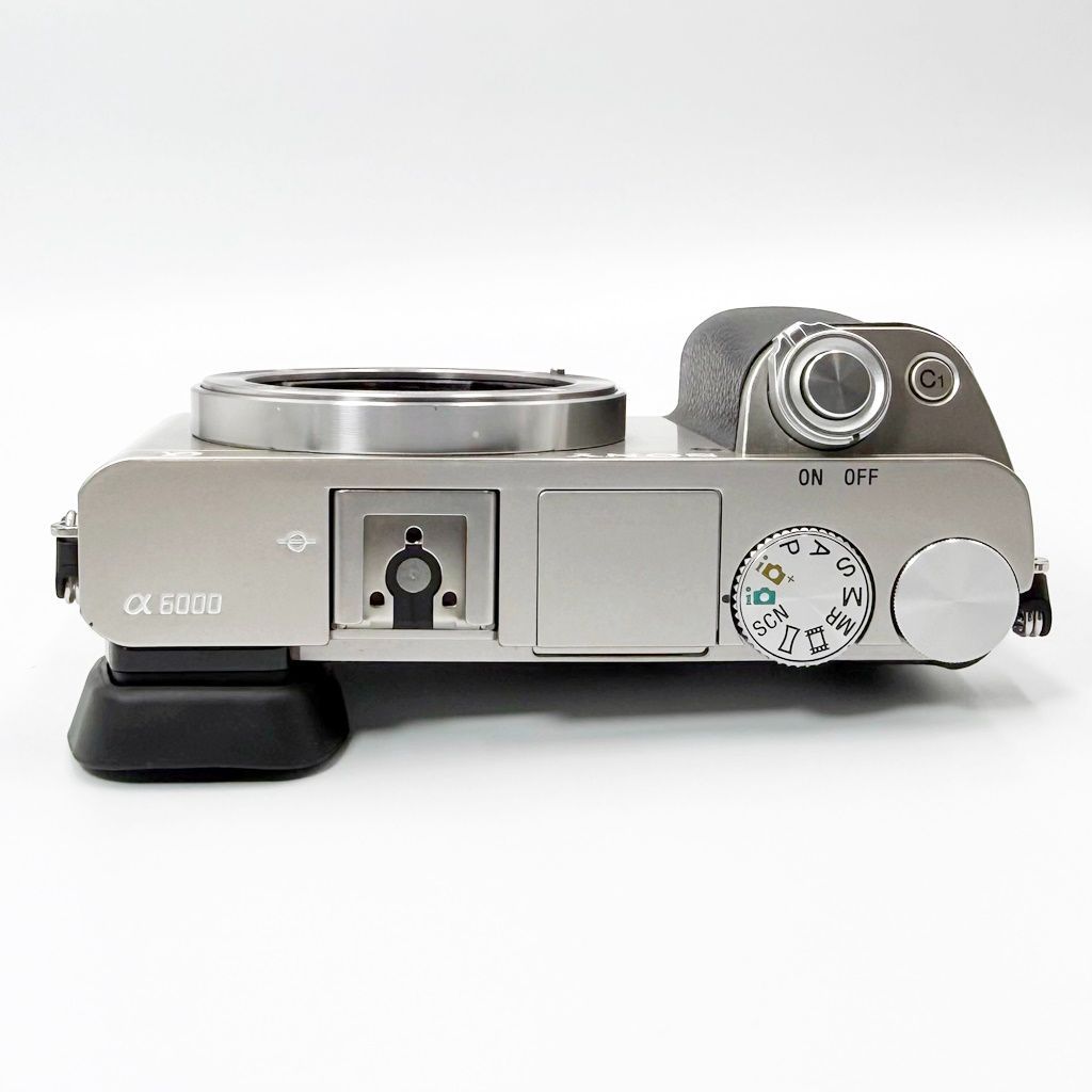 ■ 美品 ■ ソニー　SONY α6000 ボディ 美品】ソニー SONY α6000 ボディ シルバー [ILCE-6000] ミラーレス
