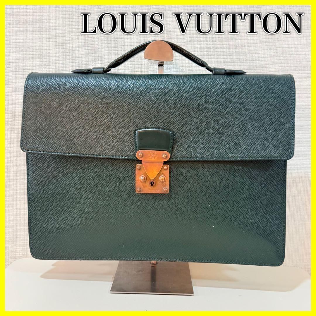 A4可 美品 ルイヴィトン レザー ビジネスバッグ タイガ ラギート ブラック A4可 美品 ルイヴィトン レザー ビジネスバッグ タイガ ラギート