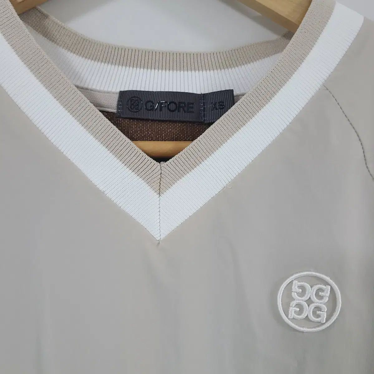 再入荷韓国G/FOREジーフォアレディースウインドブレーカーsizeLホワイト 中古 レディース ジーフォア G/FORE セットアップ 38(M) 40(L) 白