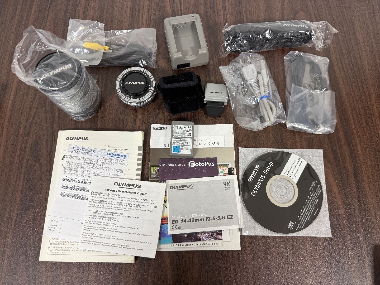 OLYMPUS PEN Lite E-PL6 ダブルズームキット シャッター枚数197枚