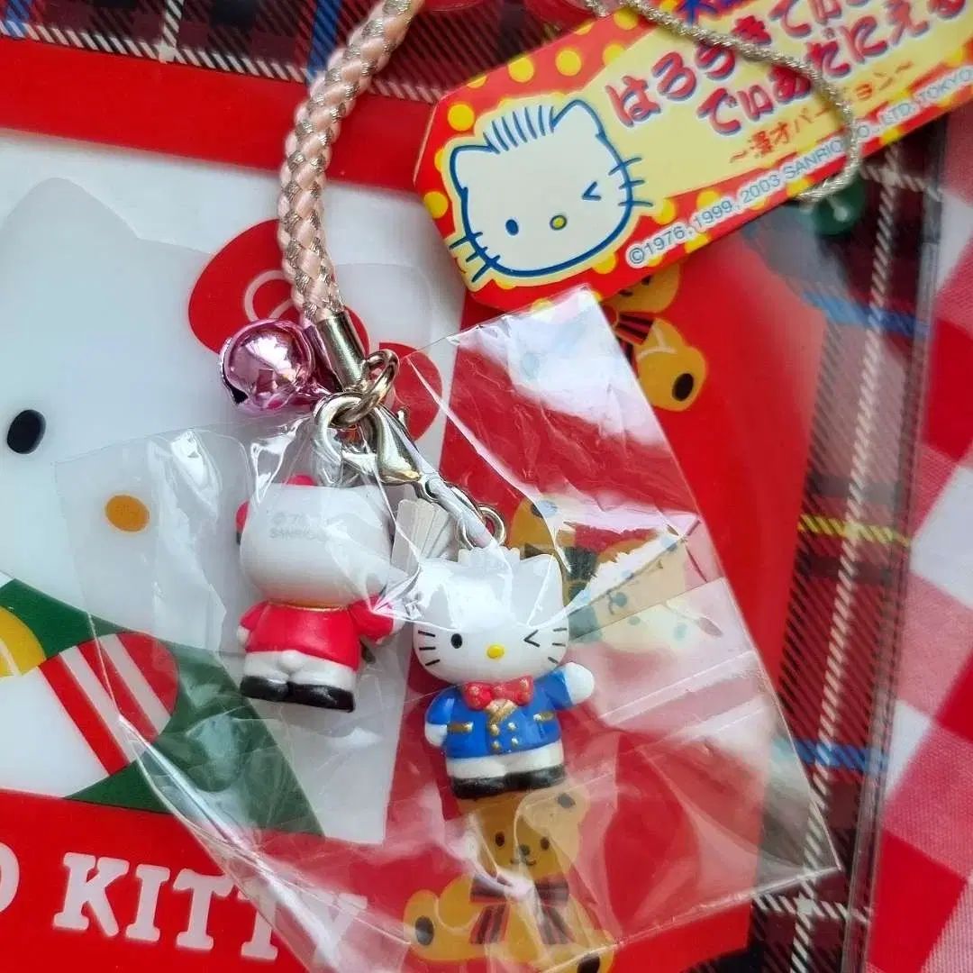 ハローキティ&ダニエル ストラップ set - メルカリ