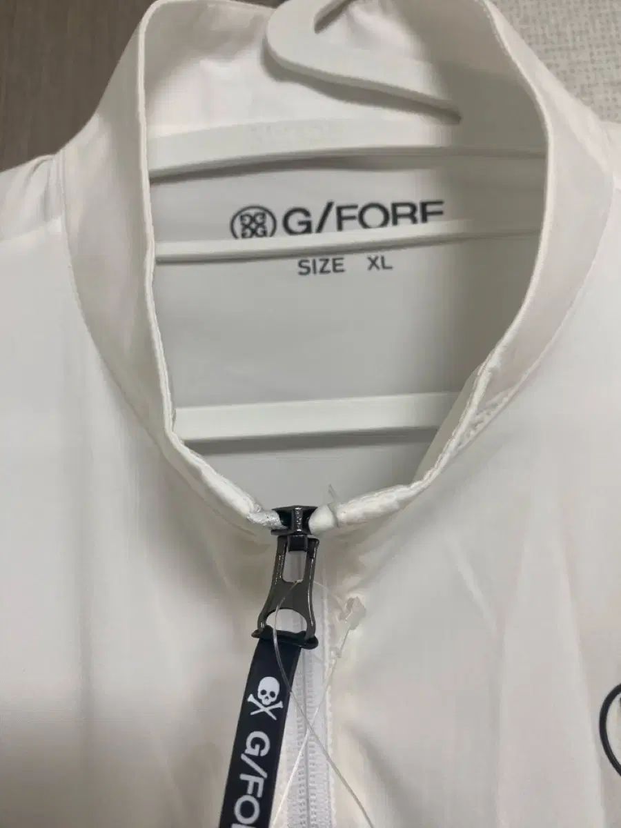 再入荷韓国G/FOREジーフォアレディースウインドブレーカーsizeLホワイト 中古 レディース ジーフォア G/FORE セットアップ 38(M) 40(L) 白