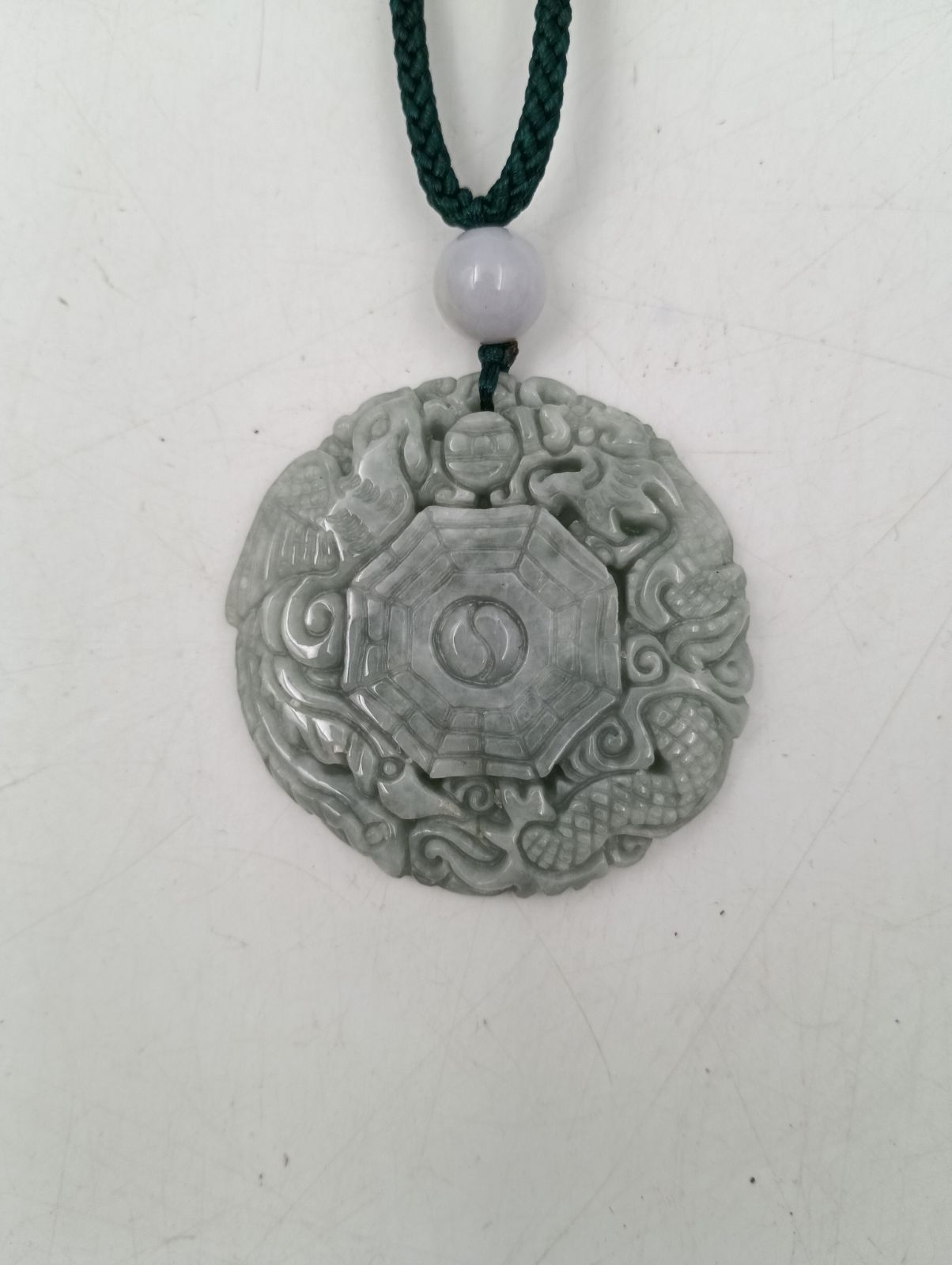 K-1818】高級天然石本翡翠ジェダイト・龍鳳呈祥八卦手彫りネックレス
