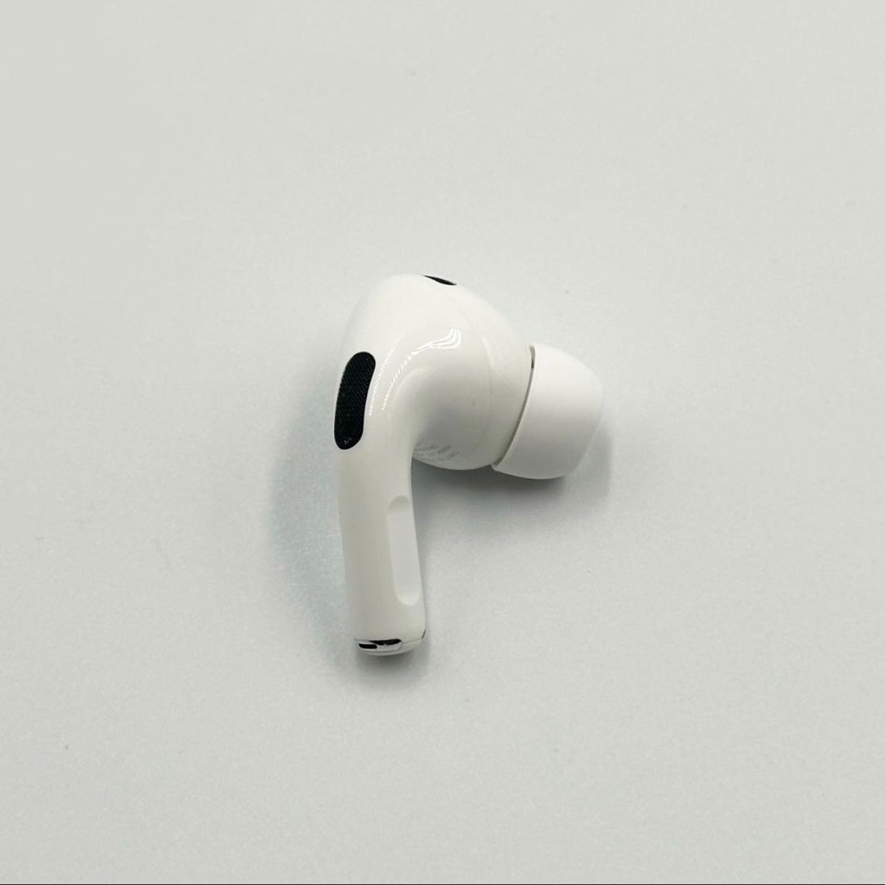 24時間以内発送・未使用に近い✨️】Apple AirPods Pro 第2世代右耳