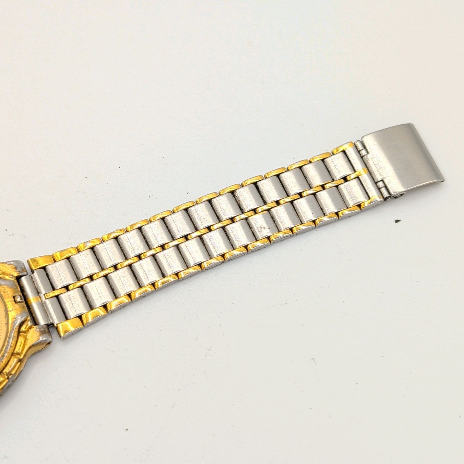 UNIVERSAL GENEVE Watch Quartz Men