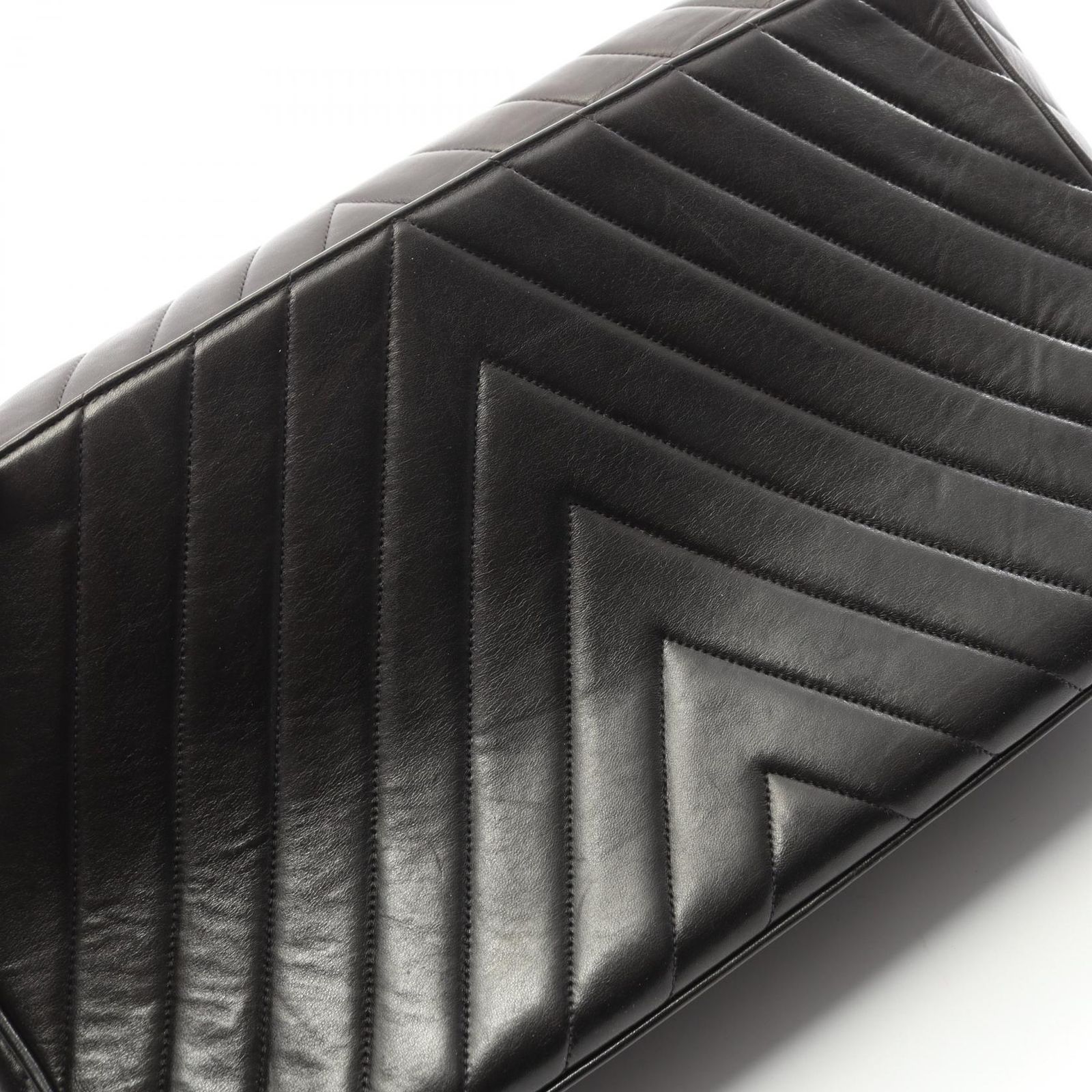 シャネル CHANEL ショルダーバッグ シェブロン Vステッチ ブラック