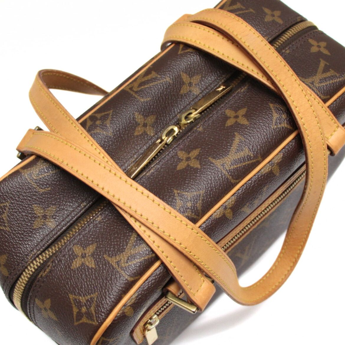 Louis Vuitton ルイ ヴィトン モノグラム シテ MM M51182 LOUIS VUITTON ルイヴィトン モノグラム シテ MM M51182 - 中古