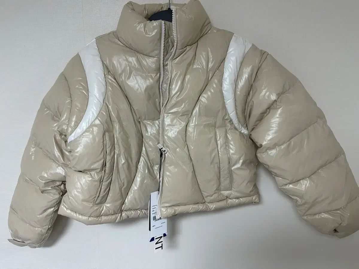 ショートダウン 新商品 (定価 238,000ウォン) 【公式通販】