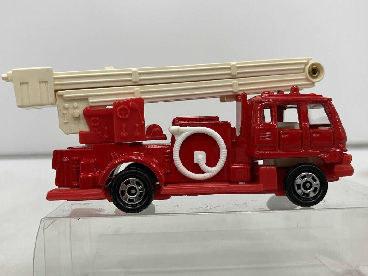 ジャンク 【ジャンク・内袋欠品】 トミカ No.68 イスズ シュノーケル