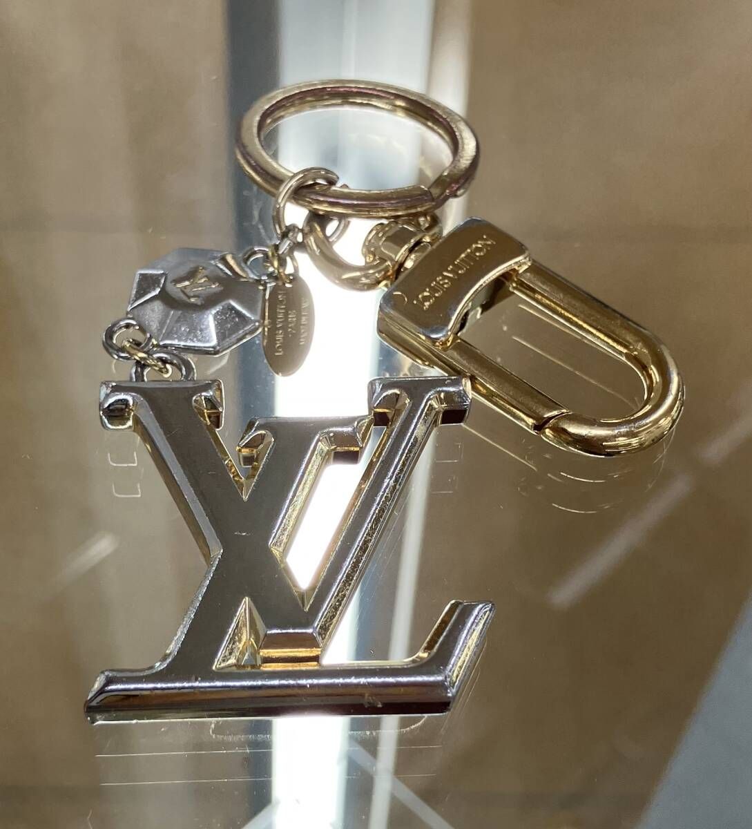 LOUIS VUITTON ルイヴィトン M65216 ポルト クレ ファセット