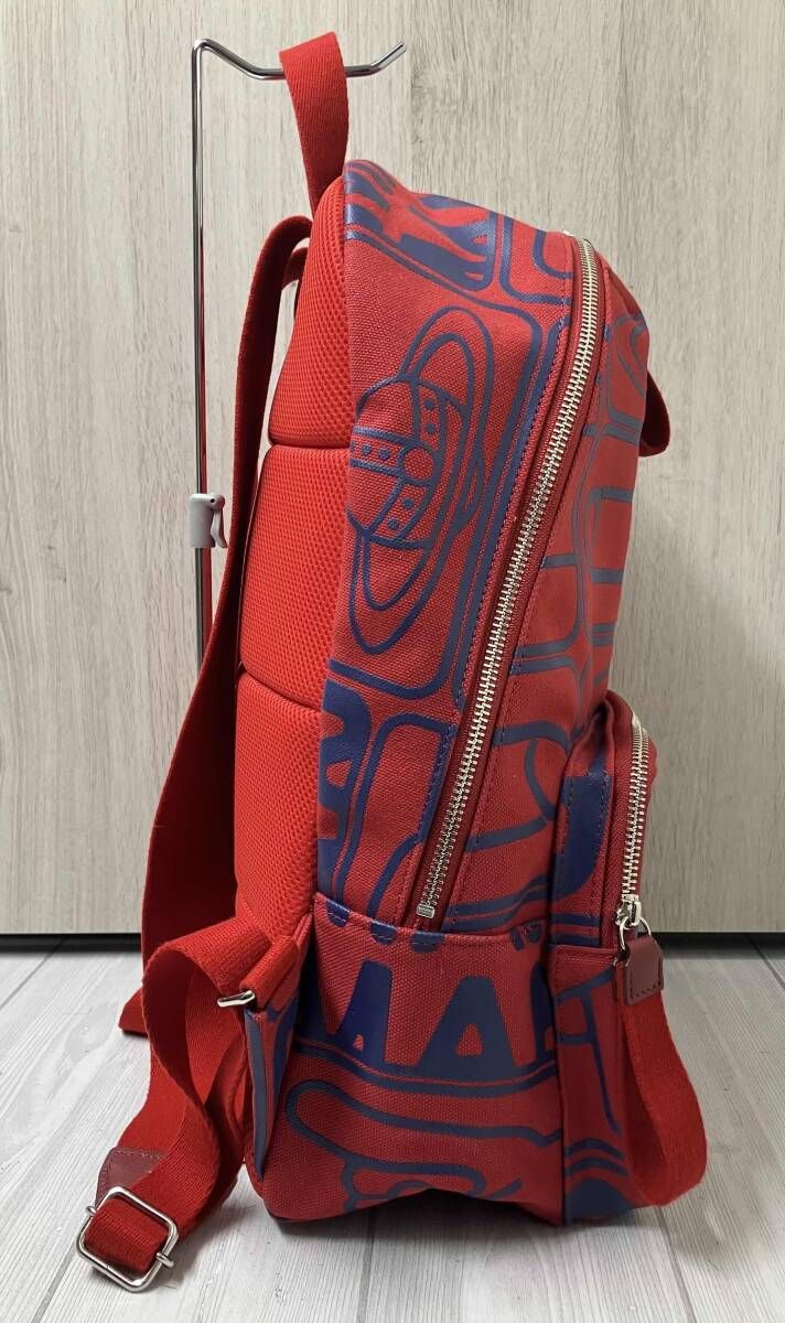 Vivienne Westwood グラフィック リュック 赤 Vivienne Westwood グラフィック リュック 赤 Vivienne Westwood