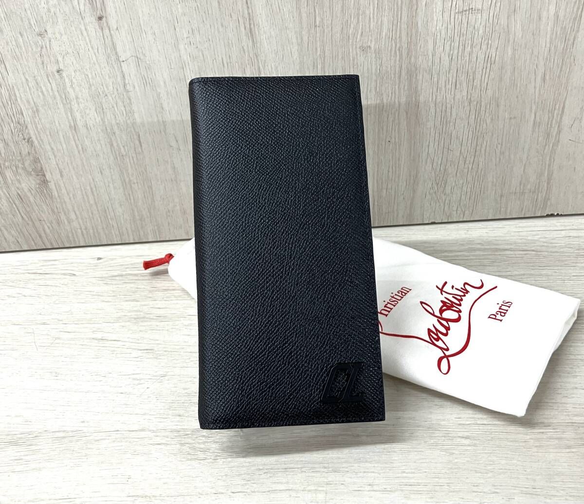 Christian Louboutin ブラック長財布　ストラップ付 Christian Louboutin/クリスチャン ルブタン/長財布/三つ折り長財布