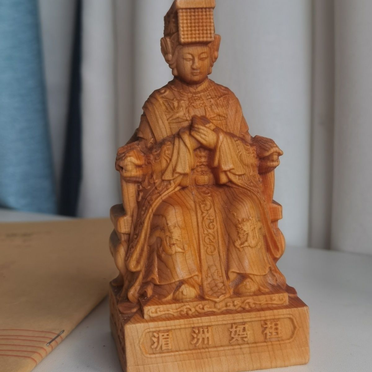 木製神像 彫刻 純手工彫刻 崖柏（がいぼく） 媽祖（まそ）像 木彫り 神像 仏具 祭壇