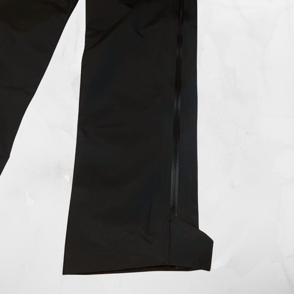 未使用タグ付 アディダス アーセナル マハリシ ゴアテックス パンツ XL 黒 新品 アーセナル × マハリシ × アディダス テレックス GORE-TEX パンツ