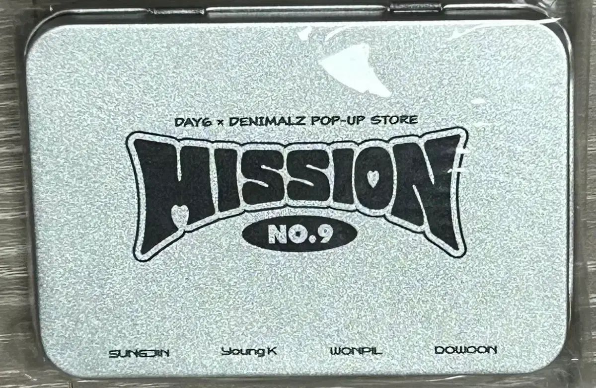 DAY6（デイシックス） ティンケース チェキ ポラロイド セット - メルカリ