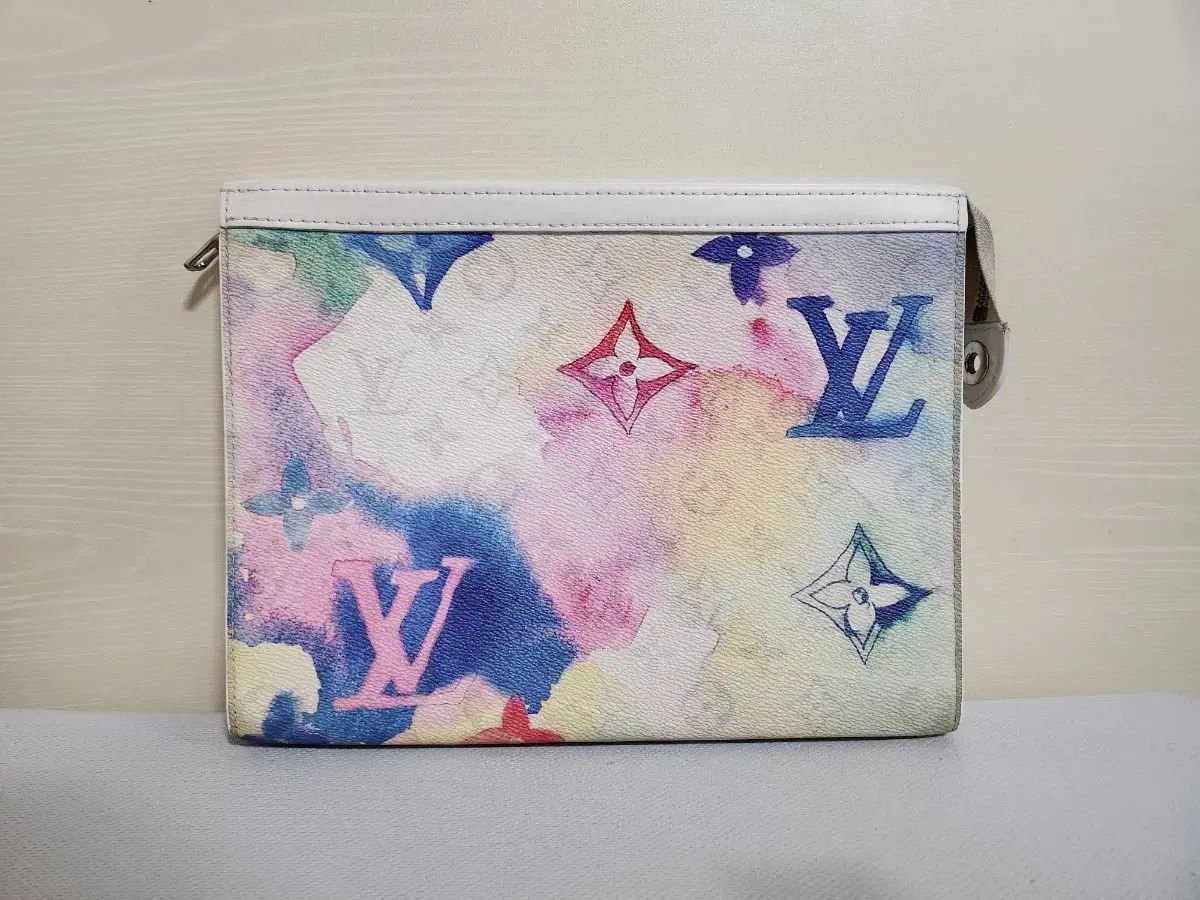 ルイヴィトン モデル ウォーター COLOR ポシェット ヴォワヤージュ クラッチバッグ MM