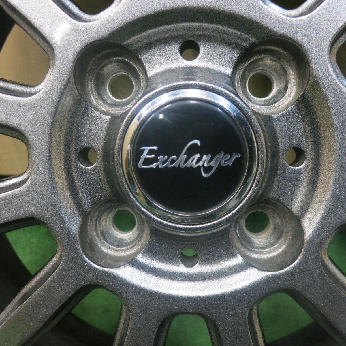 適合調べます　バリ溝スタッドレス　205/65/15 バリ溝！23年！キレイ！9.5分以上☆スタッドレス 165/65R15