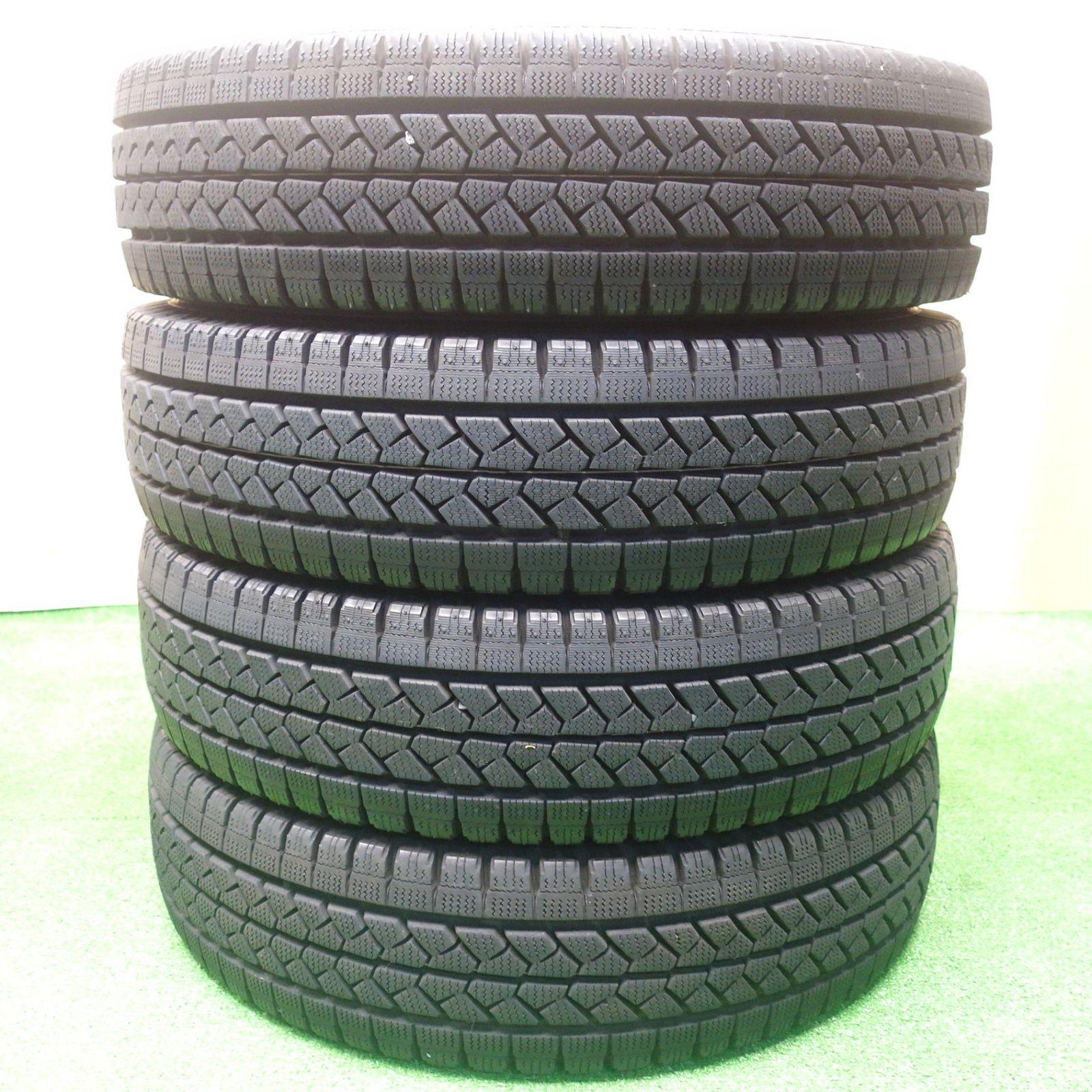 バリ溝！23年！9.5分以上☆スタッドレス 165R13 6PR ブリヂストン