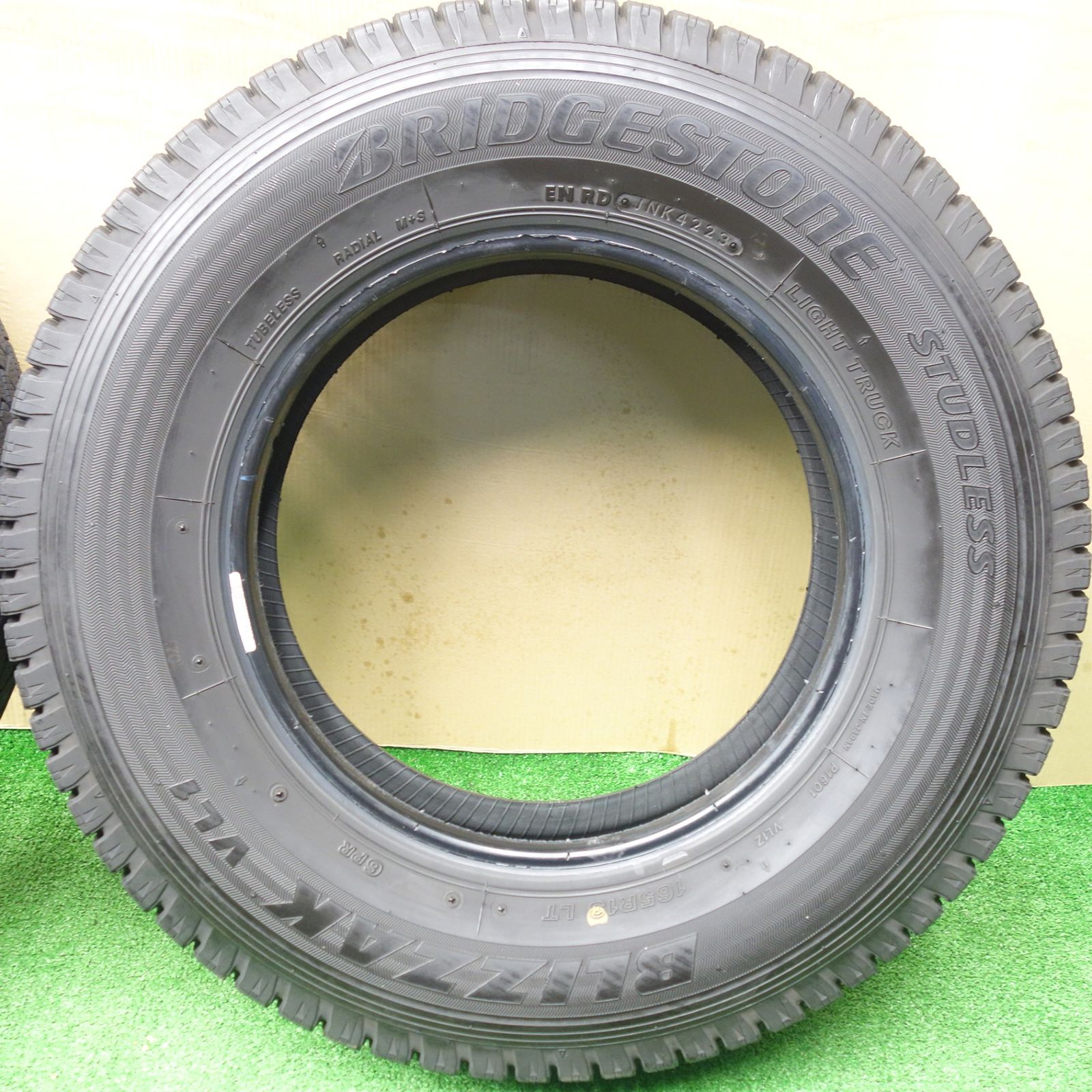 バリ溝！23年！9.5分以上☆スタッドレス 165R13 6PR ブリヂストン