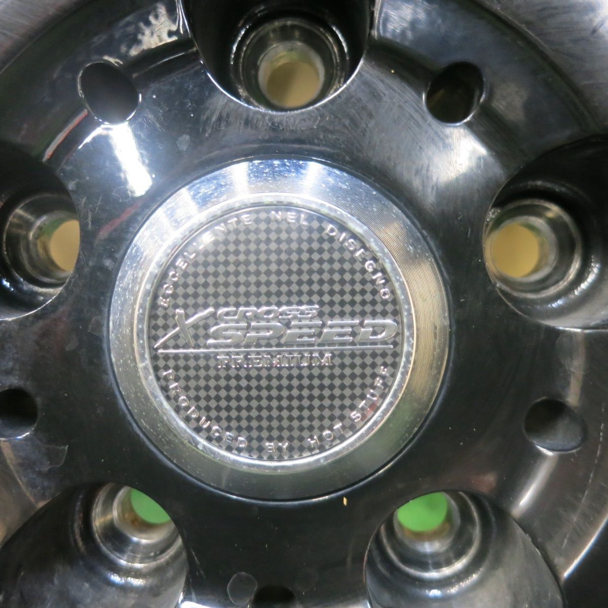 バリ溝！215/50R17 2022年Toyoスタッドレス＆アルミ 4本 バリ溝！215/50R17 2022年Toyoスタッドレス＆アルミ 4本 - メルカリ