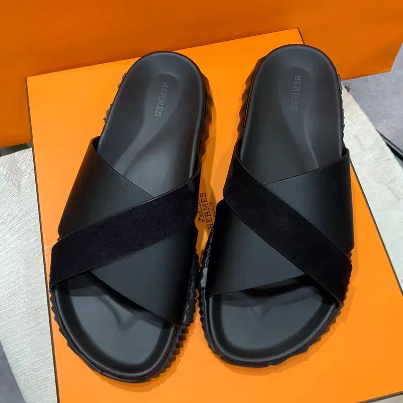 メンズ/Hermes インフラ サンダル/カーフスキン スウェード ブラック H