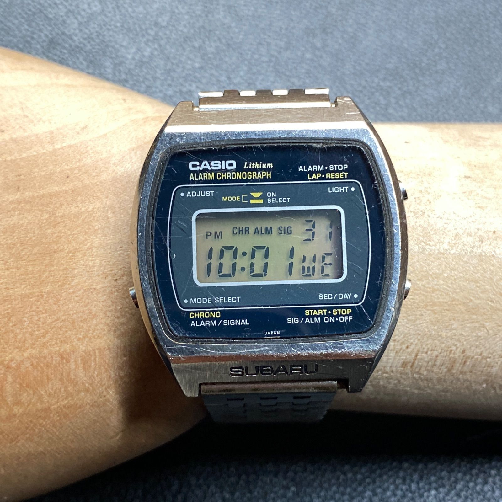 カシオ CASIO 83QS-27 ヴィンテージ メンズ 腕時計 デジタル クォーツ