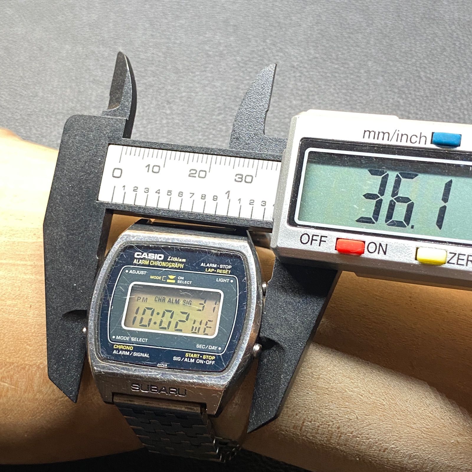 カシオ CASIO 83QS-27 ヴィンテージ メンズ 腕時計 デジタル クォーツ