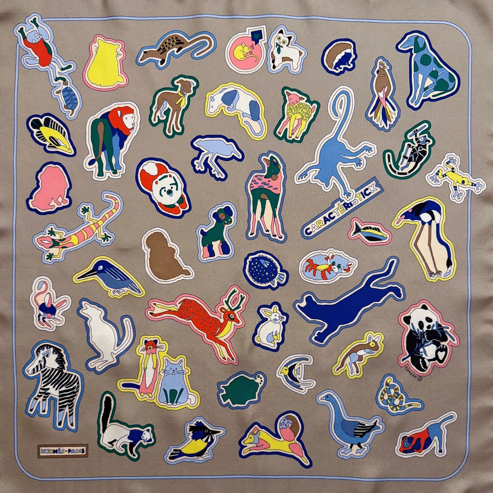 エルメス シルクスカーフ ガヴロッシュ キャラクテリスティック ステッカー